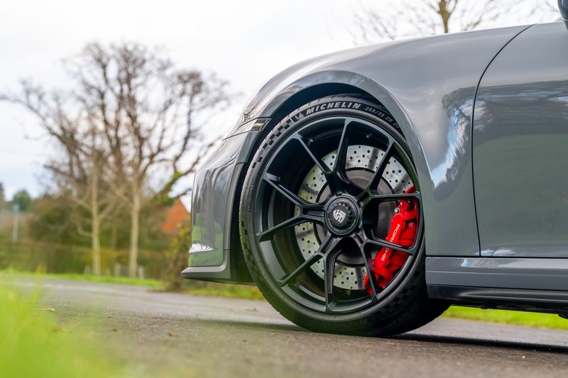 Porsche 911 (992) GT3 Touring PDK
