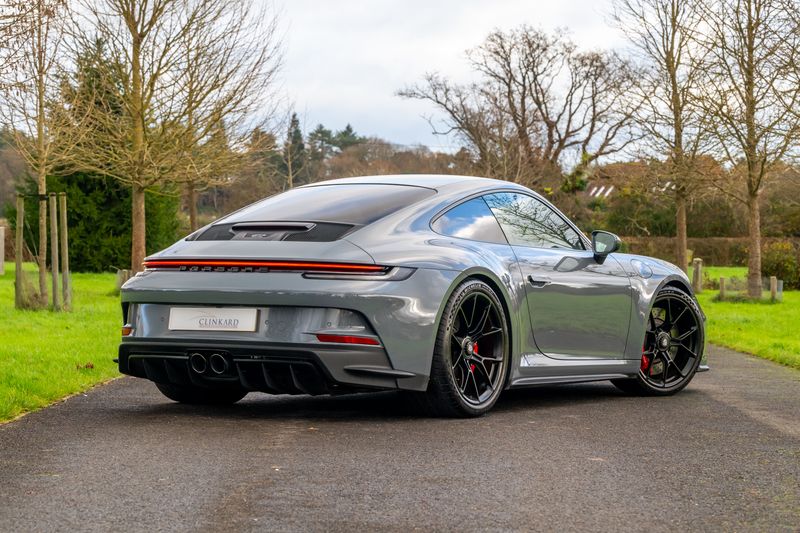 Porsche 911 (992) GT3 Touring PDK