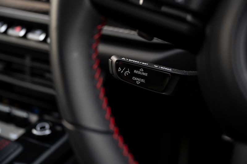 Porsche 911 (992) GT3 Touring PDK