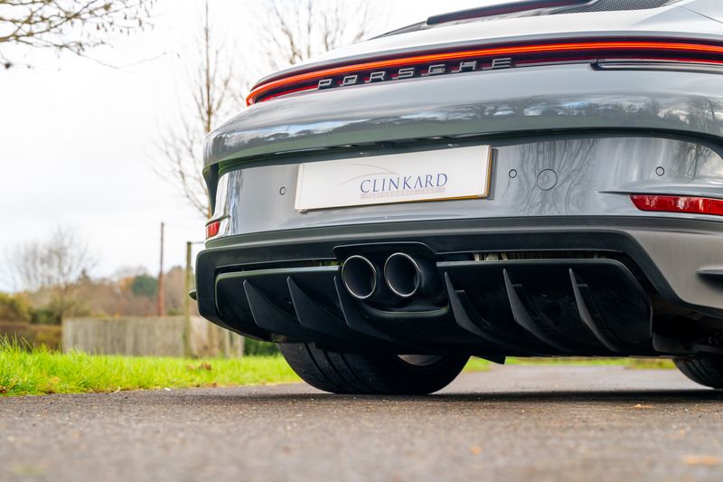 Porsche 911 (992) GT3 Touring PDK