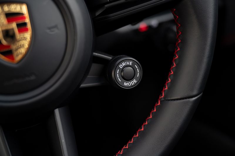 Porsche 911 (992) GT3 Touring PDK