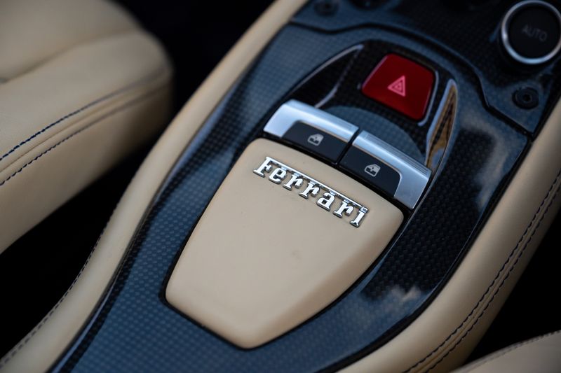 Ferrari 458 Italia Coupe F1 DCT