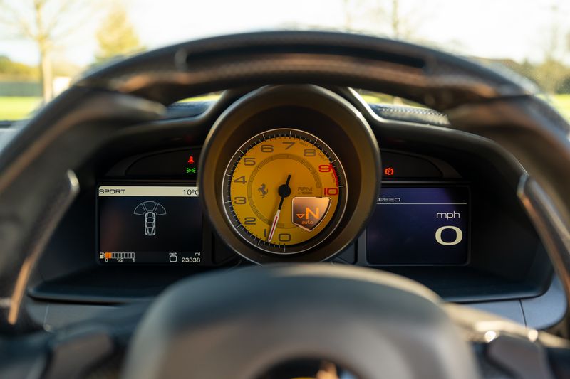 Ferrari 458 Italia Coupe F1 DCT