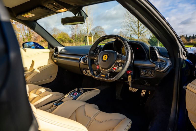 Ferrari 458 Italia Coupe F1 DCT