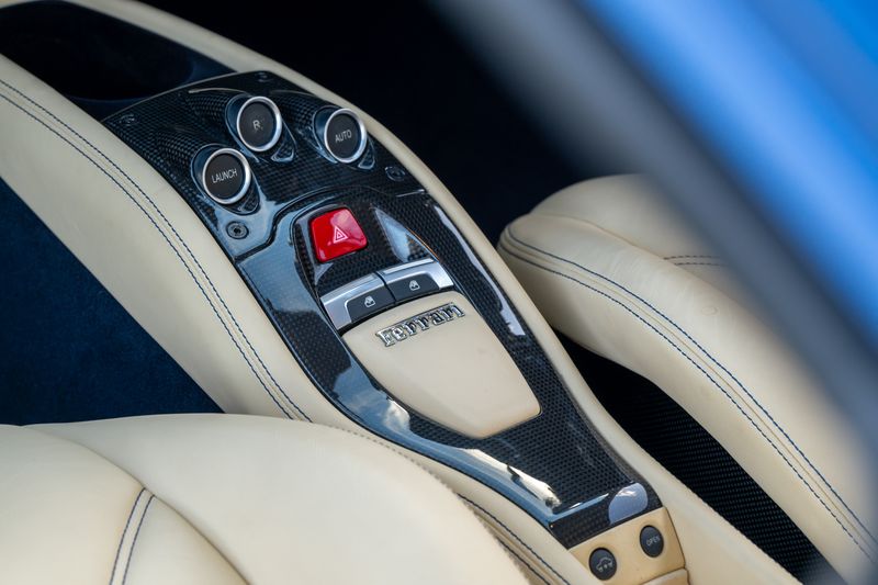 Ferrari 458 Italia Coupe F1 DCT