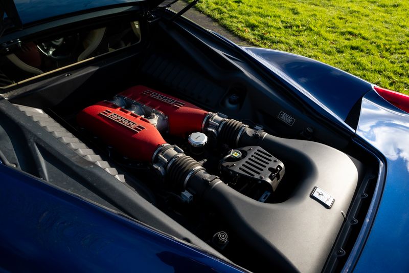 Ferrari 458 Italia Coupe F1 DCT