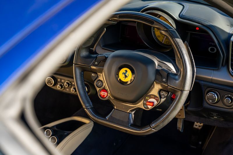 Ferrari 458 Italia Coupe F1 DCT