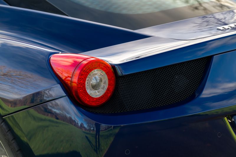 Ferrari 458 Italia Coupe F1 DCT