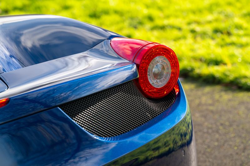 Ferrari 458 Italia Coupe F1 DCT