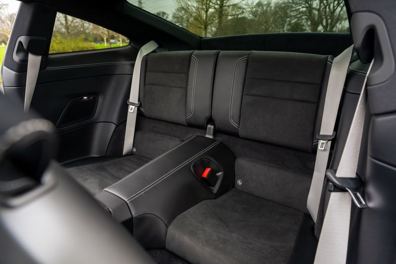 Porsche 911 (992) Carrera GTS PDK