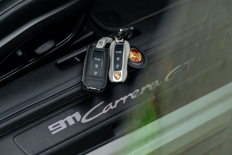 Porsche 911 (992) Carrera GTS PDK