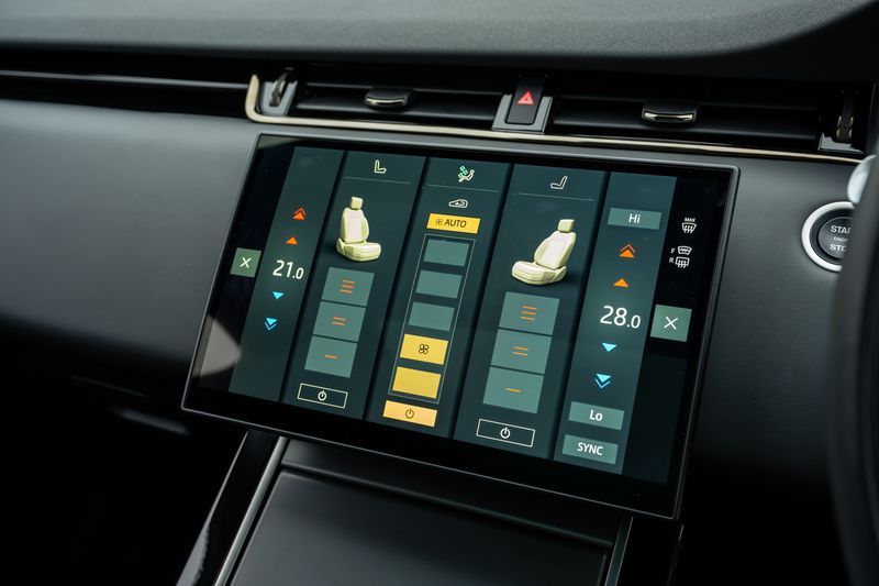 Range Rover Evoque D200 MHEV Dynamic HSE