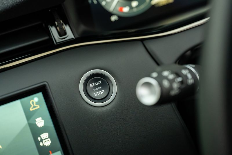 Range Rover Evoque D200 MHEV Dynamic HSE