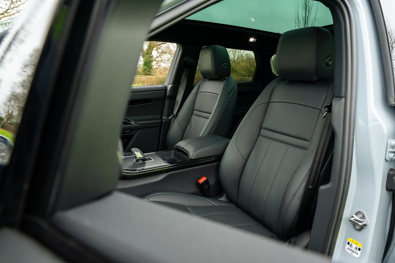 Range Rover Evoque D200 MHEV Dynamic HSE