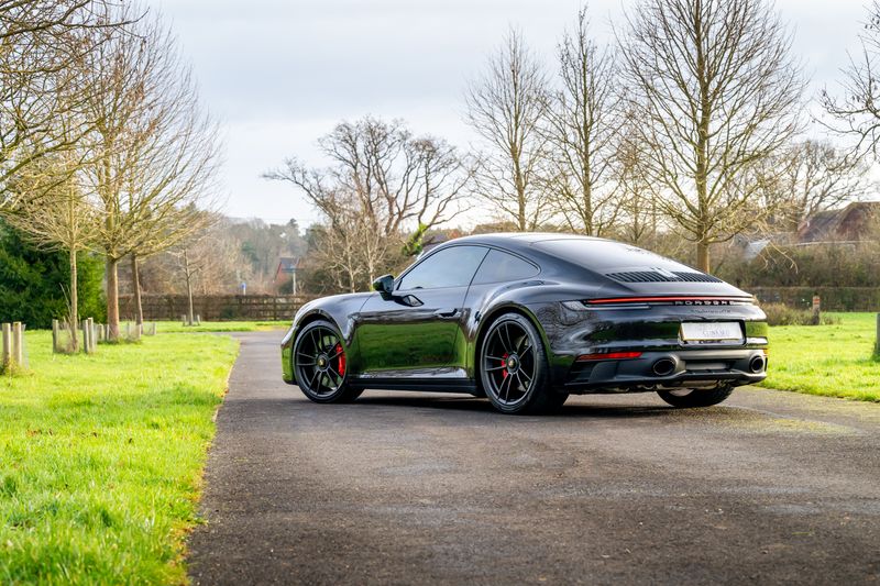 Porsche 911 (992) Carrera GTS PDK