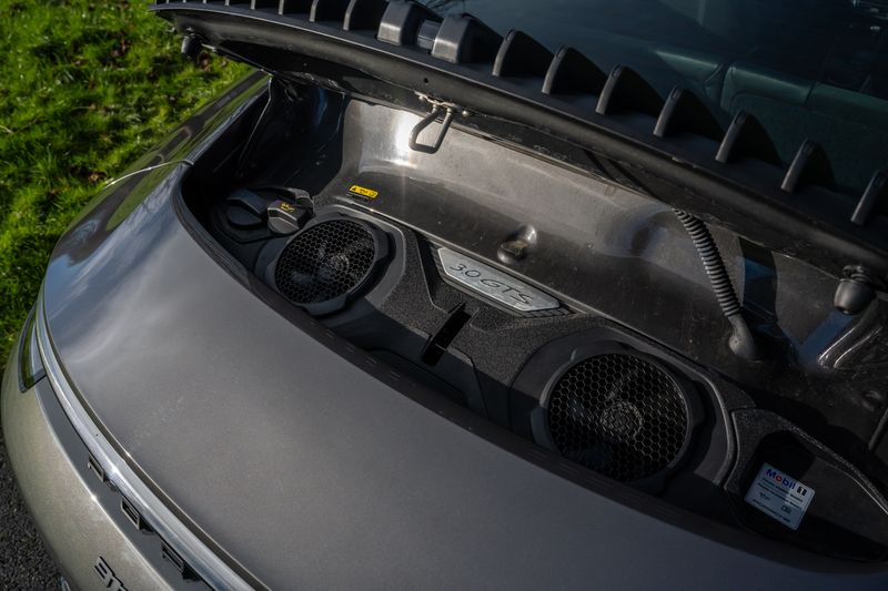 Porsche 911 (992) Carrera GTS PDK