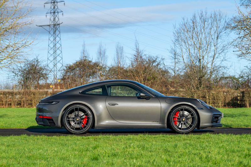 Porsche 911 (992) Carrera GTS PDK