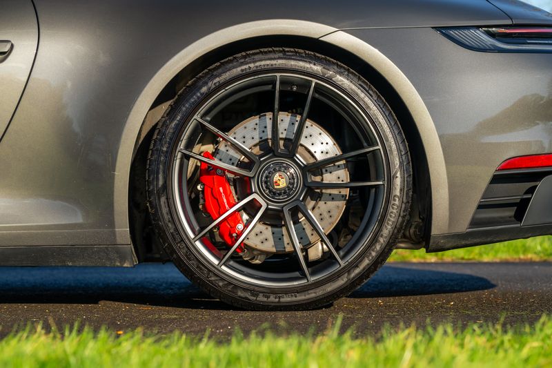 Porsche 911 (992) Carrera GTS PDK