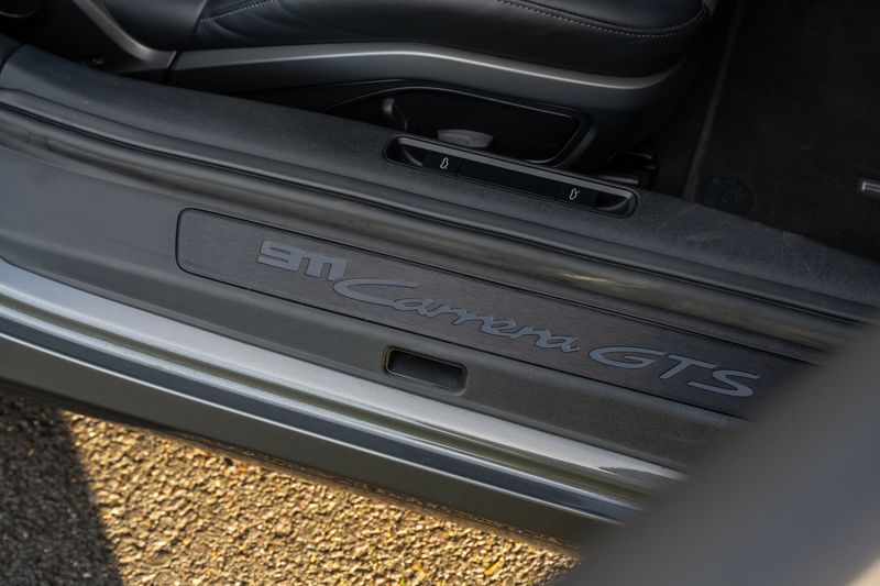 Porsche 911 (992) Carrera GTS PDK