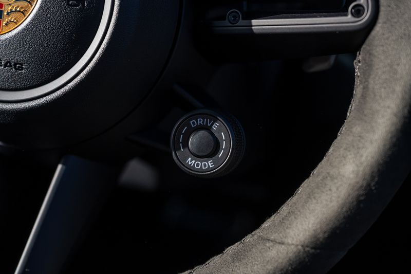 Porsche 911 (992) Carrera GTS PDK