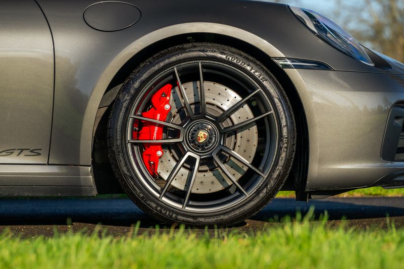 Porsche 911 (992) Carrera GTS PDK