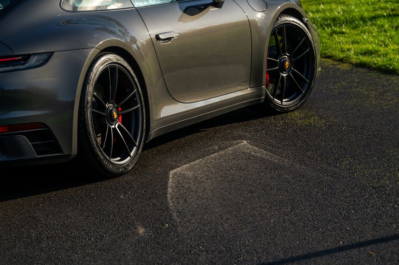Porsche 911 (992) Carrera GTS PDK