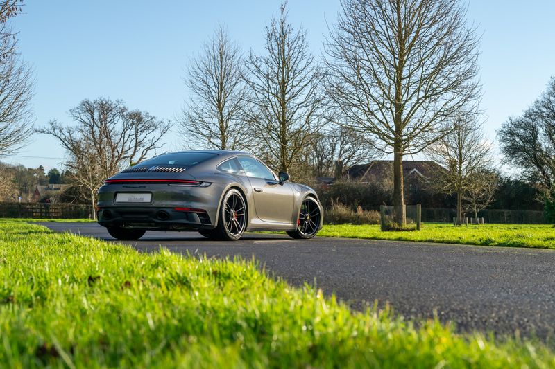 Porsche 911 (992) Carrera GTS PDK