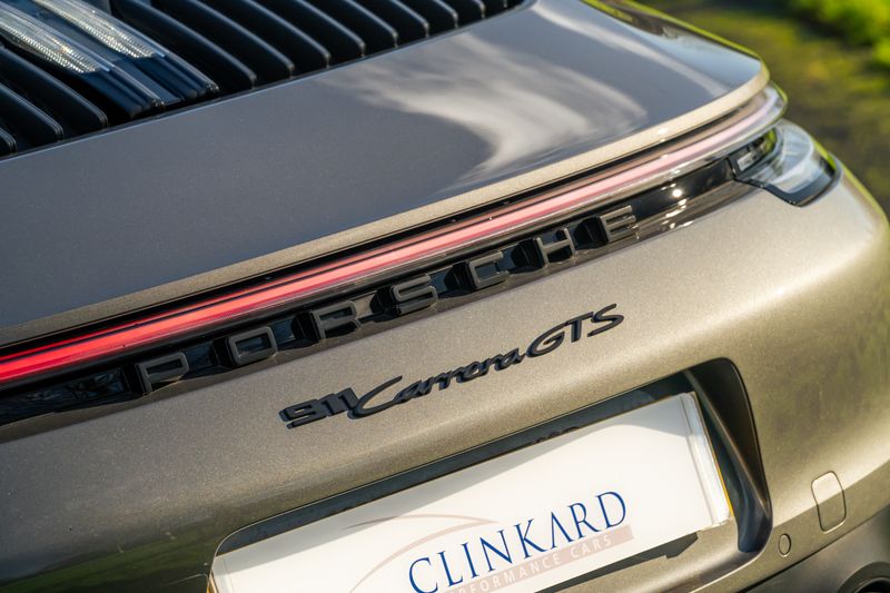 Porsche 911 (992) Carrera GTS PDK