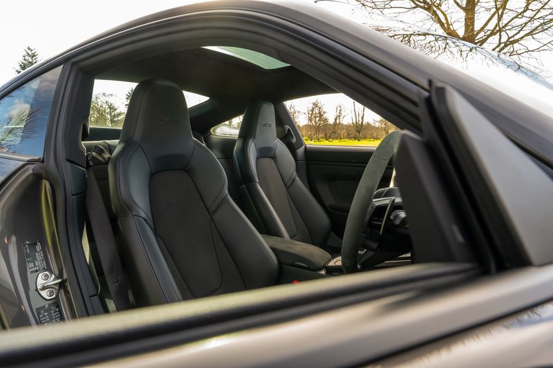 Porsche 911 (992) Carrera GTS PDK