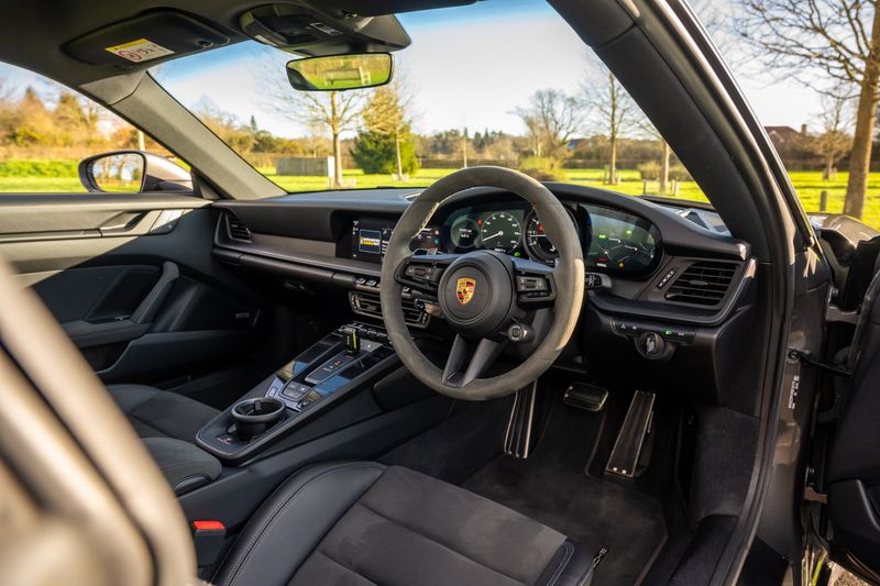 Porsche 911 (992) Carrera GTS PDK