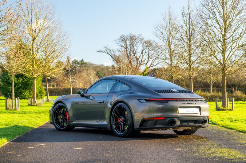Porsche 911 (992) Carrera GTS PDK