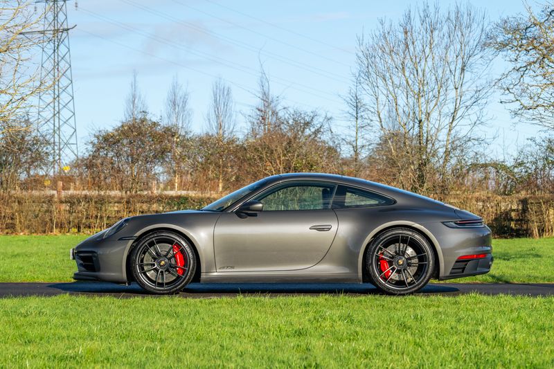 Porsche 911 (992) Carrera GTS PDK
