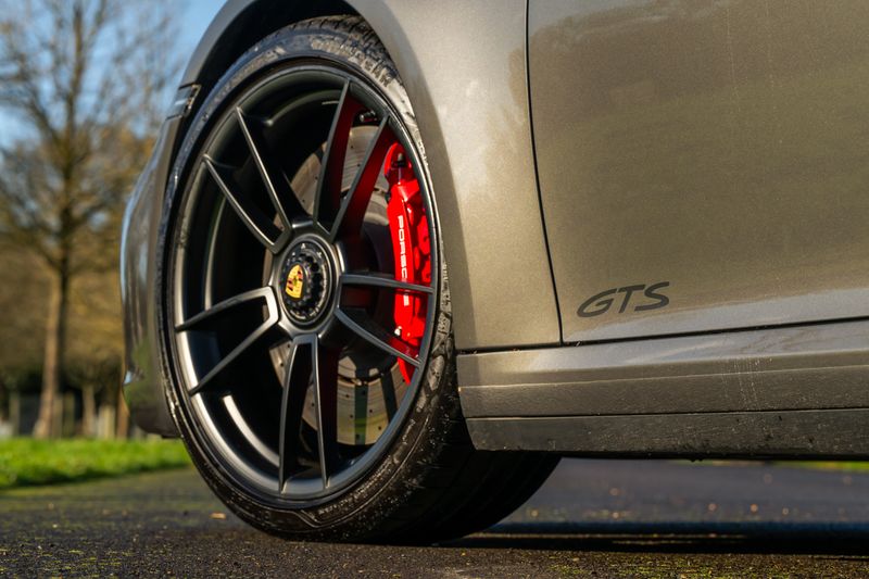 Porsche 911 (992) Carrera GTS PDK