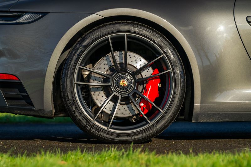 Porsche 911 (992) Carrera GTS PDK