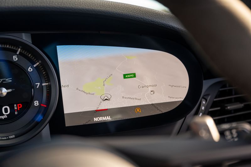 Porsche 911 (992) Carrera GTS PDK