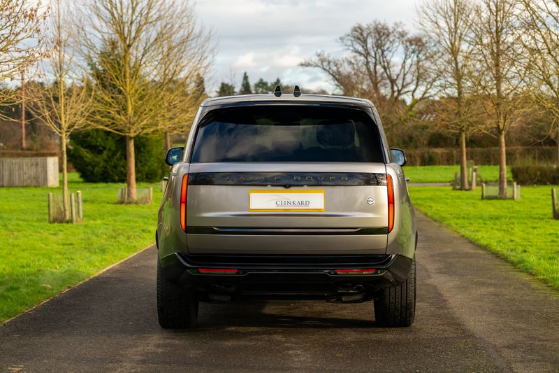 Range Rover 4.4 P615 V8 SV Auto 4WD