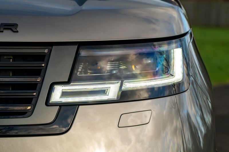 Range Rover 4.4 P615 V8 SV Auto 4WD