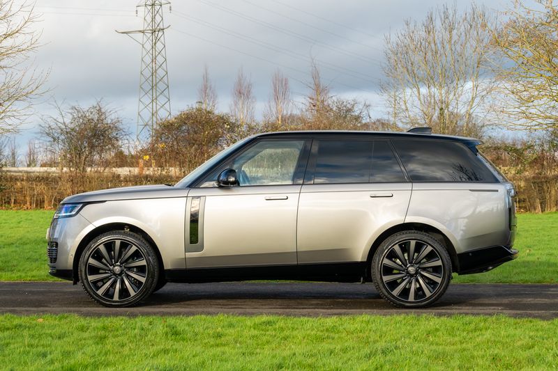 Range Rover 4.4 P615 V8 SV Auto 4WD