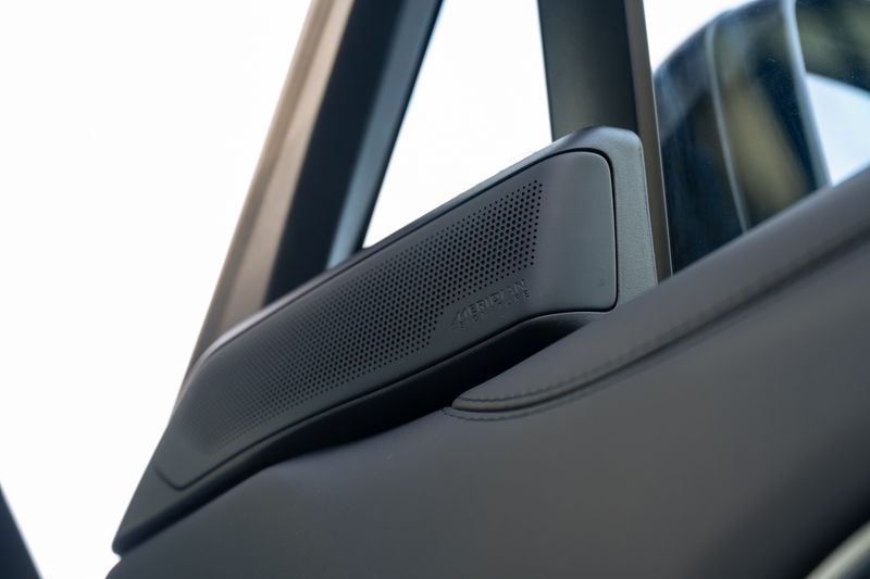 Range Rover 4.4 P615 V8 SV Auto 4WD