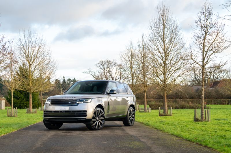 Range Rover 4.4 P615 V8 SV Auto 4WD