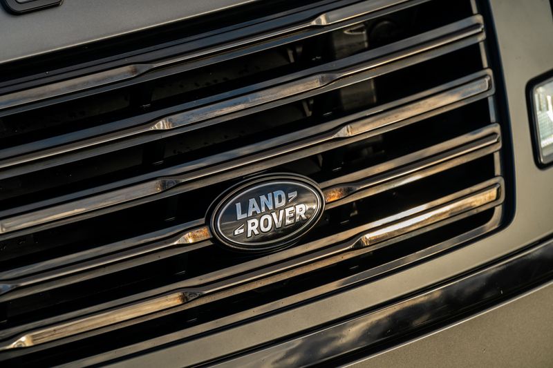 Range Rover 4.4 P615 V8 SV Auto 4WD