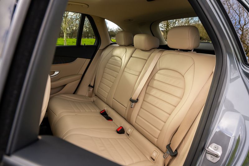 Mercedes-Benz GLC250 Sport (Premium Plus) G-Tronic+ 4MATIC