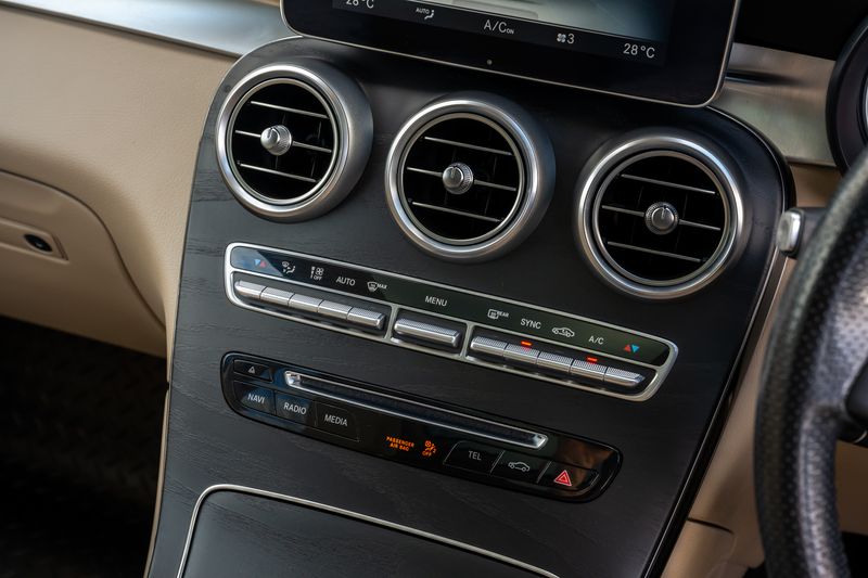 Mercedes-Benz GLC250 Sport (Premium Plus) G-Tronic+ 4MATIC