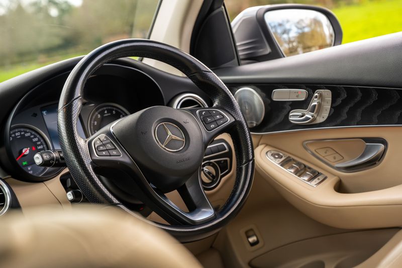 Mercedes-Benz GLC250 Sport (Premium Plus) G-Tronic+ 4MATIC