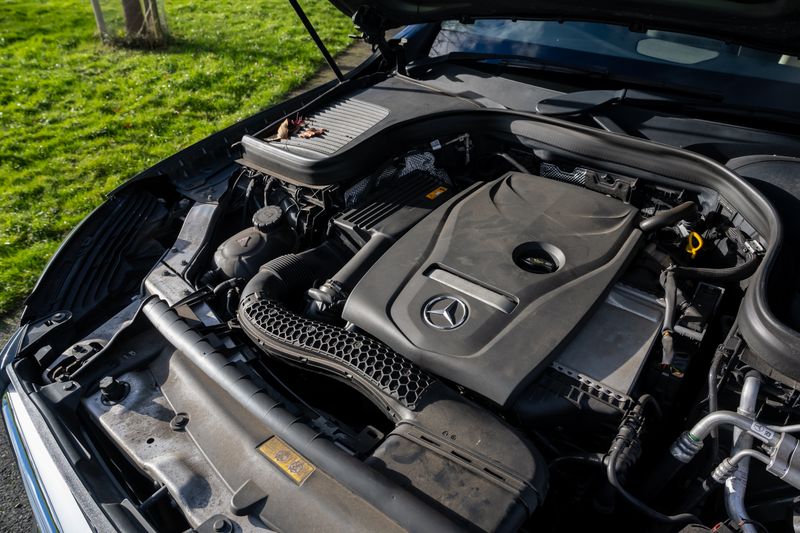 Mercedes-Benz GLC250 Sport (Premium Plus) G-Tronic+ 4MATIC