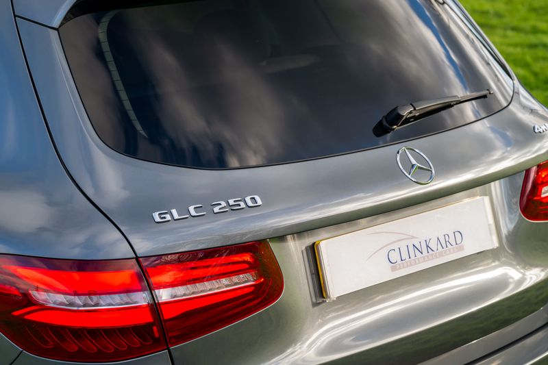 Mercedes-Benz GLC250 Sport (Premium Plus) G-Tronic+ 4MATIC