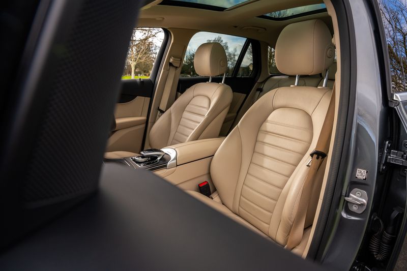 Mercedes-Benz GLC250 Sport (Premium Plus) G-Tronic+ 4MATIC