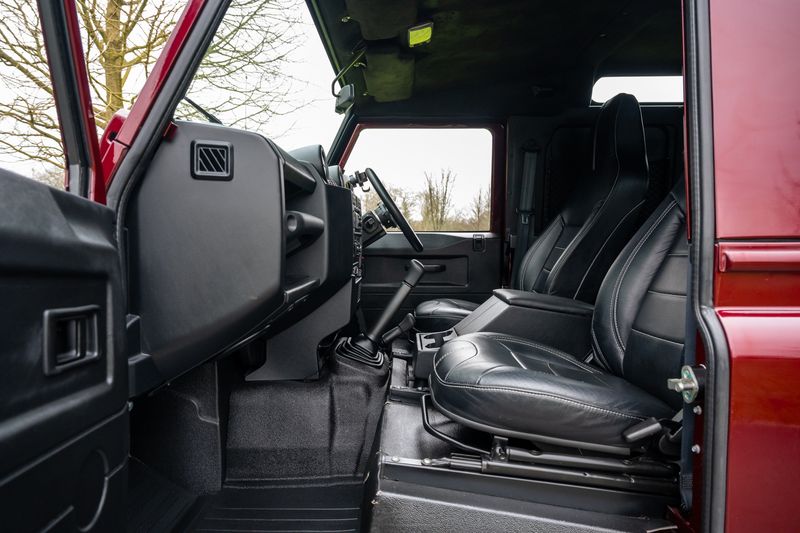 Land Rover Defender 90 XS Hard Top