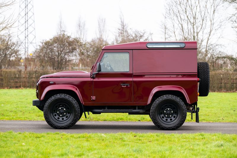 Land Rover Defender 90 XS Hard Top