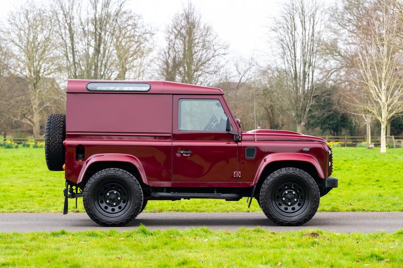 Land Rover Defender 90 XS Hard Top